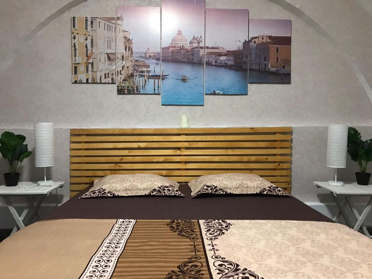 Large Apartment City Centre Bükreş Dış mekan fotoğraf