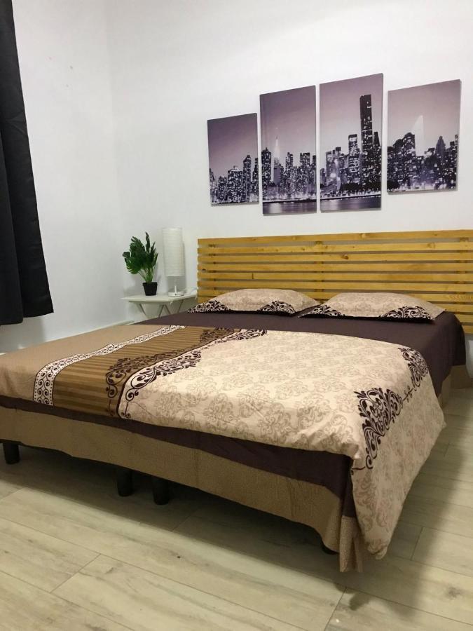 Large Apartment City Centre Bükreş Dış mekan fotoğraf