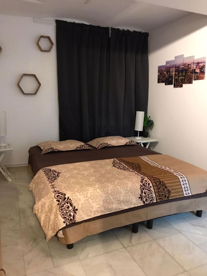 Large Apartment City Centre Bükreş Dış mekan fotoğraf